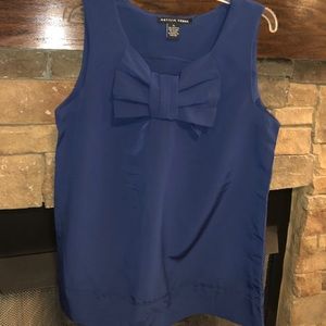 Navy top with bow